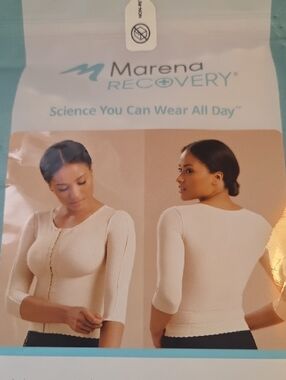 Marena NWT Women's Cream 3/4-Sleeve Vest Bodysuit